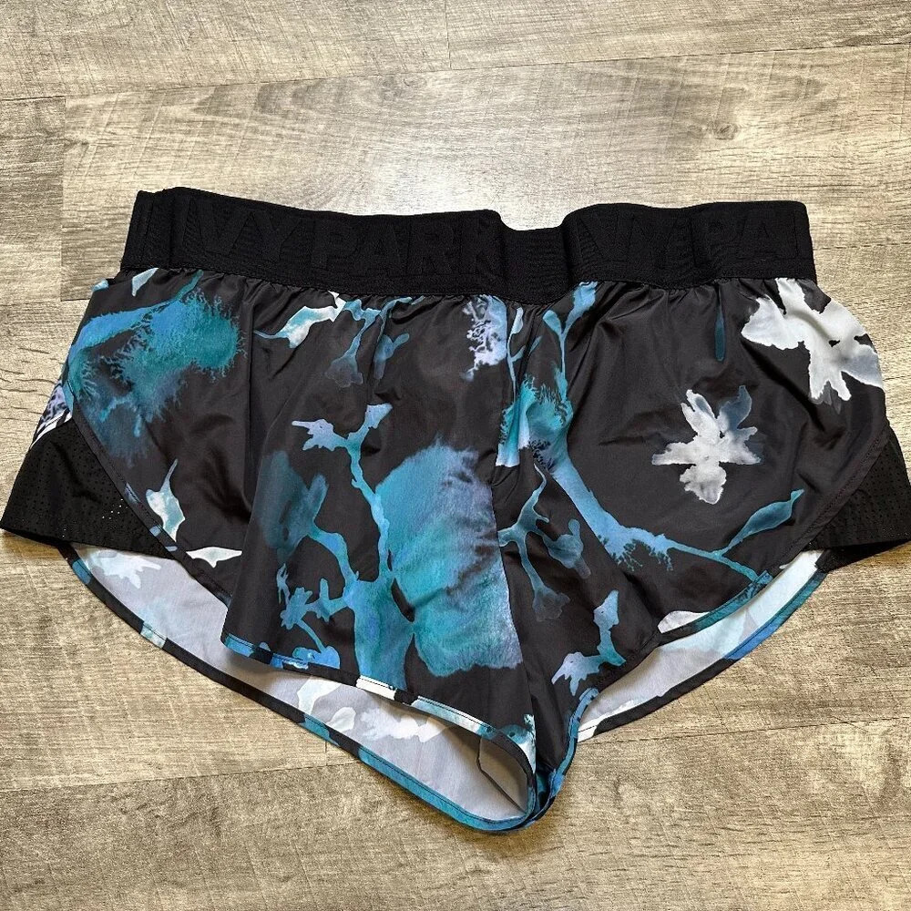 Ivy Park Dark Floral Running Shorts Work Out Back Pocket Black Blue X-Large